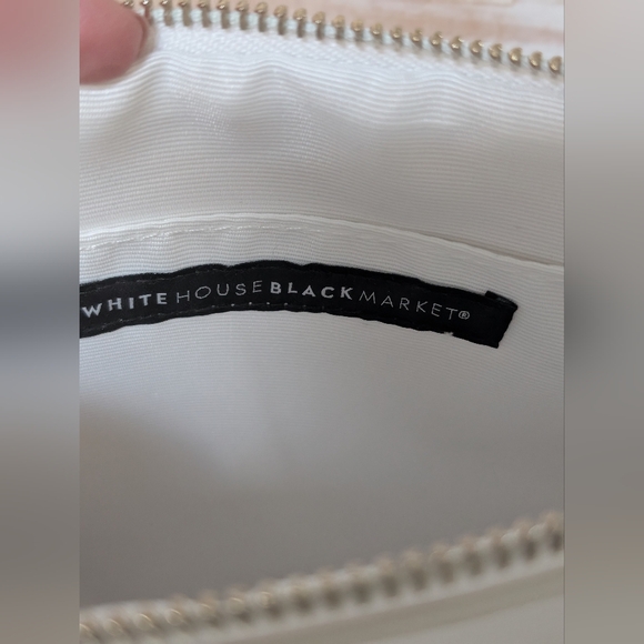 NWT WHITE HOUSE BLACK MARKET Purple Hydrangea Wristlet Clutch Purse - Picture 8 of 8